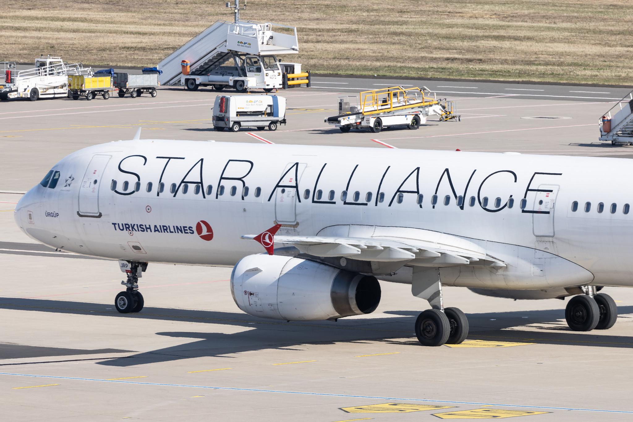 Köln Bonn Airport: Turkish Airlines (TK / THY) |  Livery: Star Alliance Livery |  Airbus A321-231 A321 | TC-JRP | MSN 4698