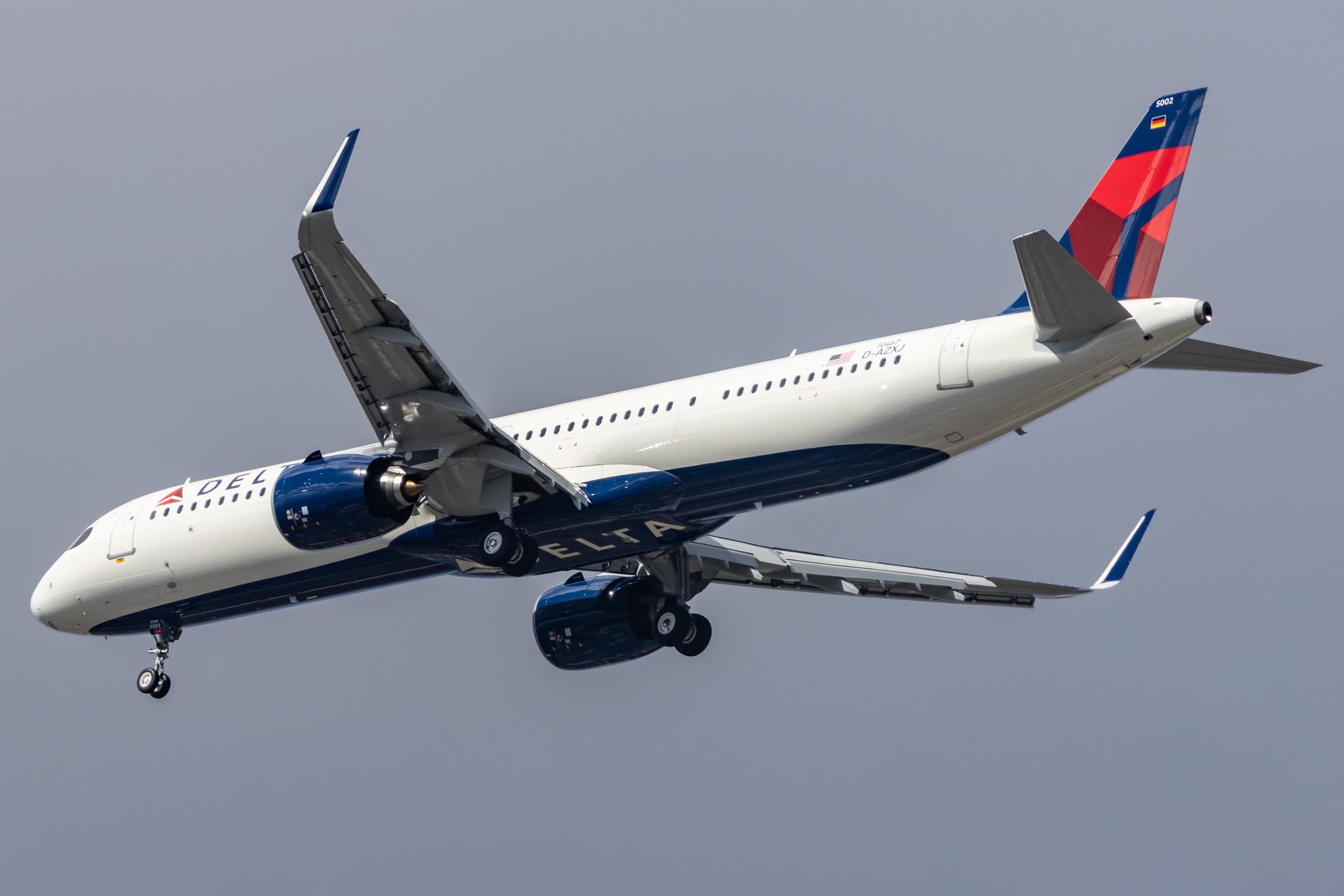 Hamburg Airport: Delta Air Lines (DL / DAL) |  Airbus A321-271NX A21N | D-AZXJ | MSN 10467