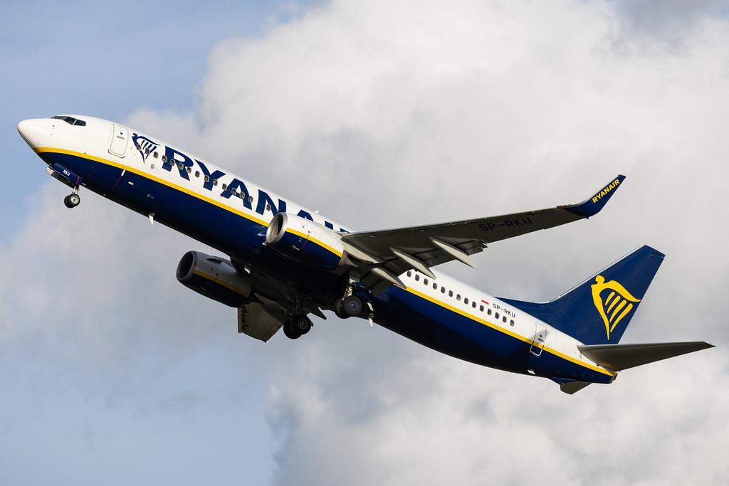 Hamburg Airport: Ryanair (FR / RYR) | Operator: Buzz |  Boeing 737-8AS B738 | SP-RKU | MSN 44806