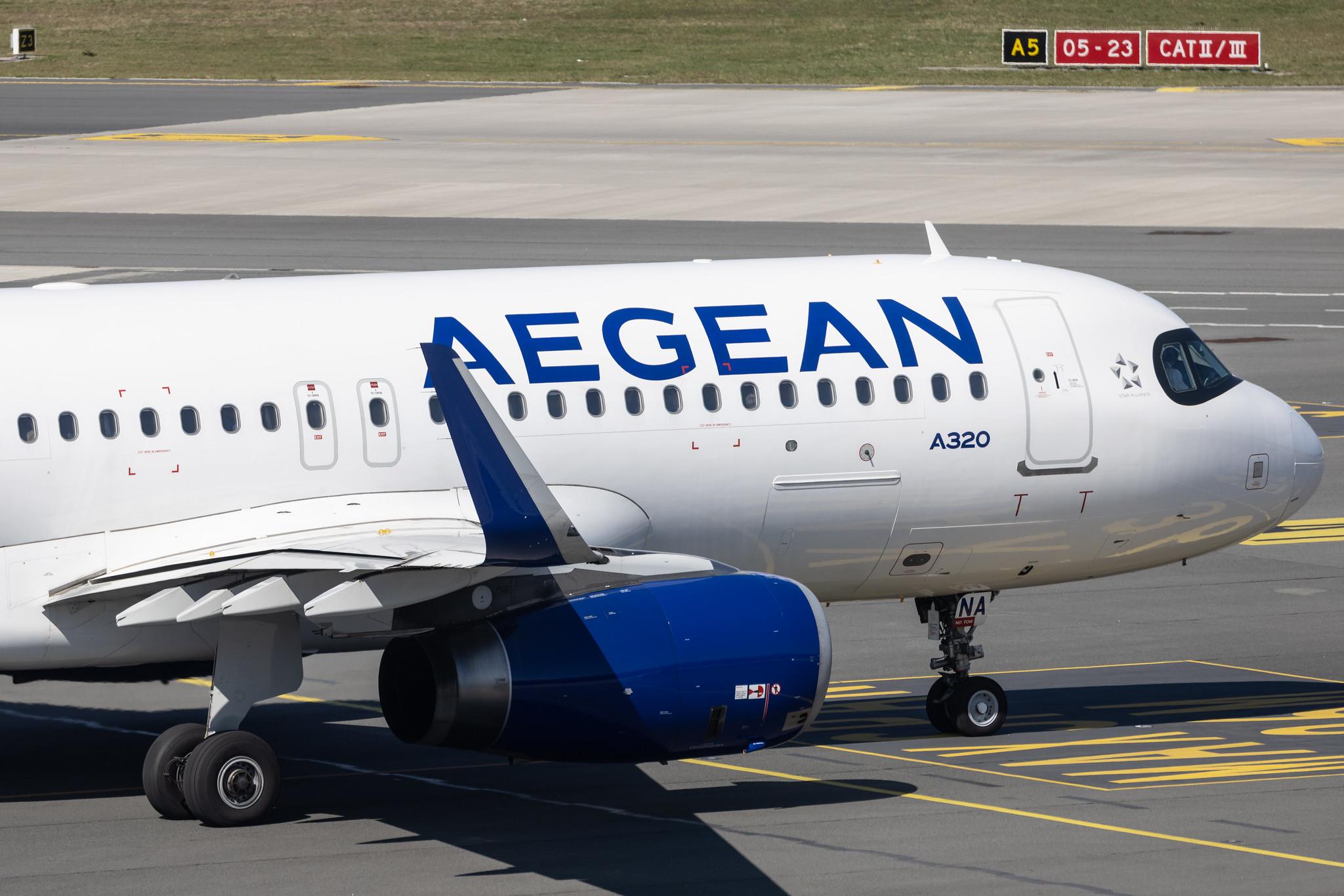 Hamburg Airport: Aegean Airlines (A3 / AEE) |  Airbus A320-232 A320 | SX-DNA | MSN 6655