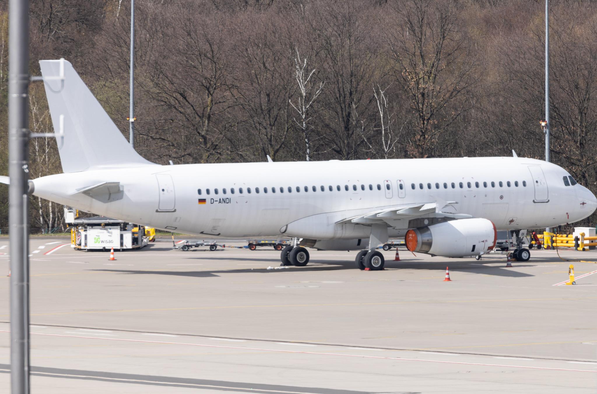 Köln Bonn Airport: Leav Aviation |  Airbus A320-232 A320 | D-ANDI | MSN 3674