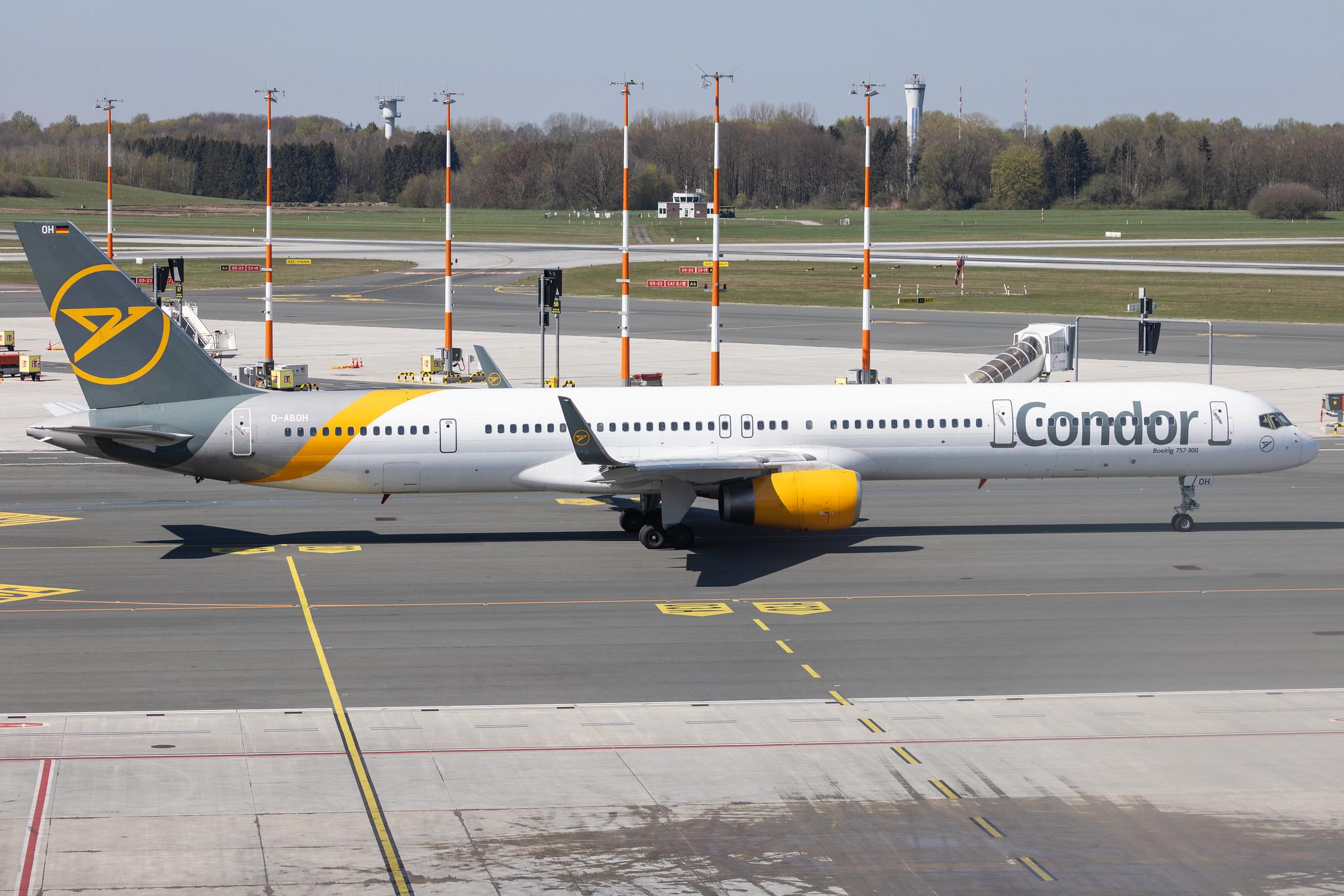 Hamburg Airport: Condor (DE / CFG) |  Boeing 757-330 B753 | D-ABOH | MSN 30030