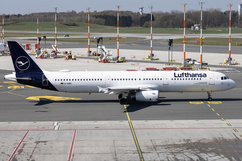 Hamburg Airport: Lufthansa (LH / DLH) |  Airbus A321-131 A321 | D-AIRK | MSN 0502
