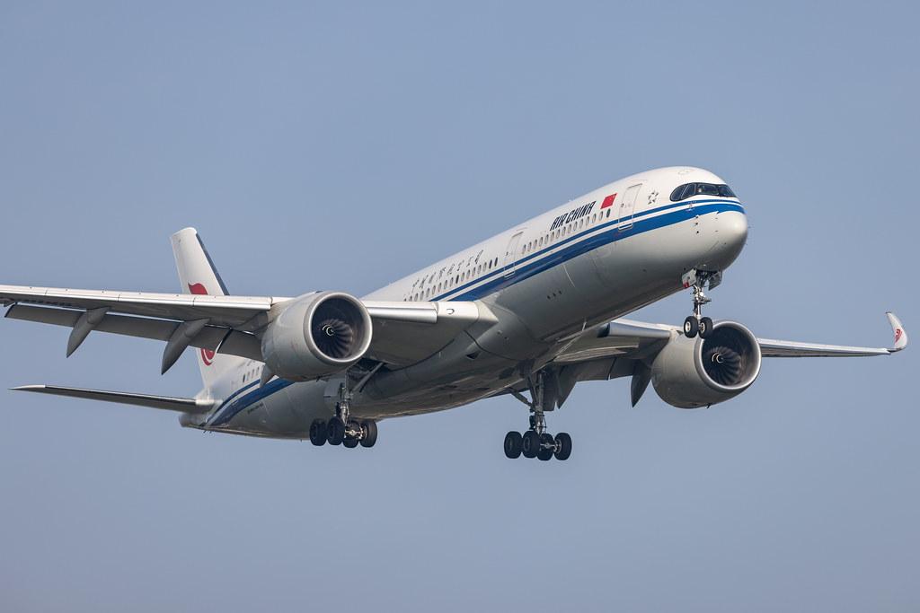 London Heathrow: Air China (CA / CAA) |  Airbus A350-941 A359 | B-321M | MSN 455