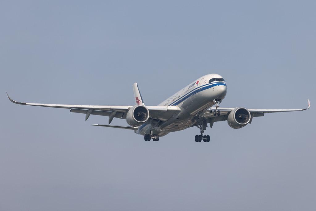 London Heathrow: Air China (CA / CAA) |  Airbus A350-941 A359 | B-321M | MSN 455