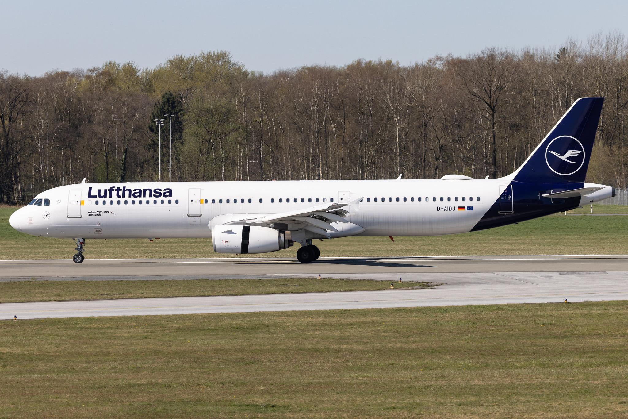 Hamburg Airport: Lufthansa (LH / DLH) |  Airbus A321-231 A321 | D-AIDJ | MSN 4792
