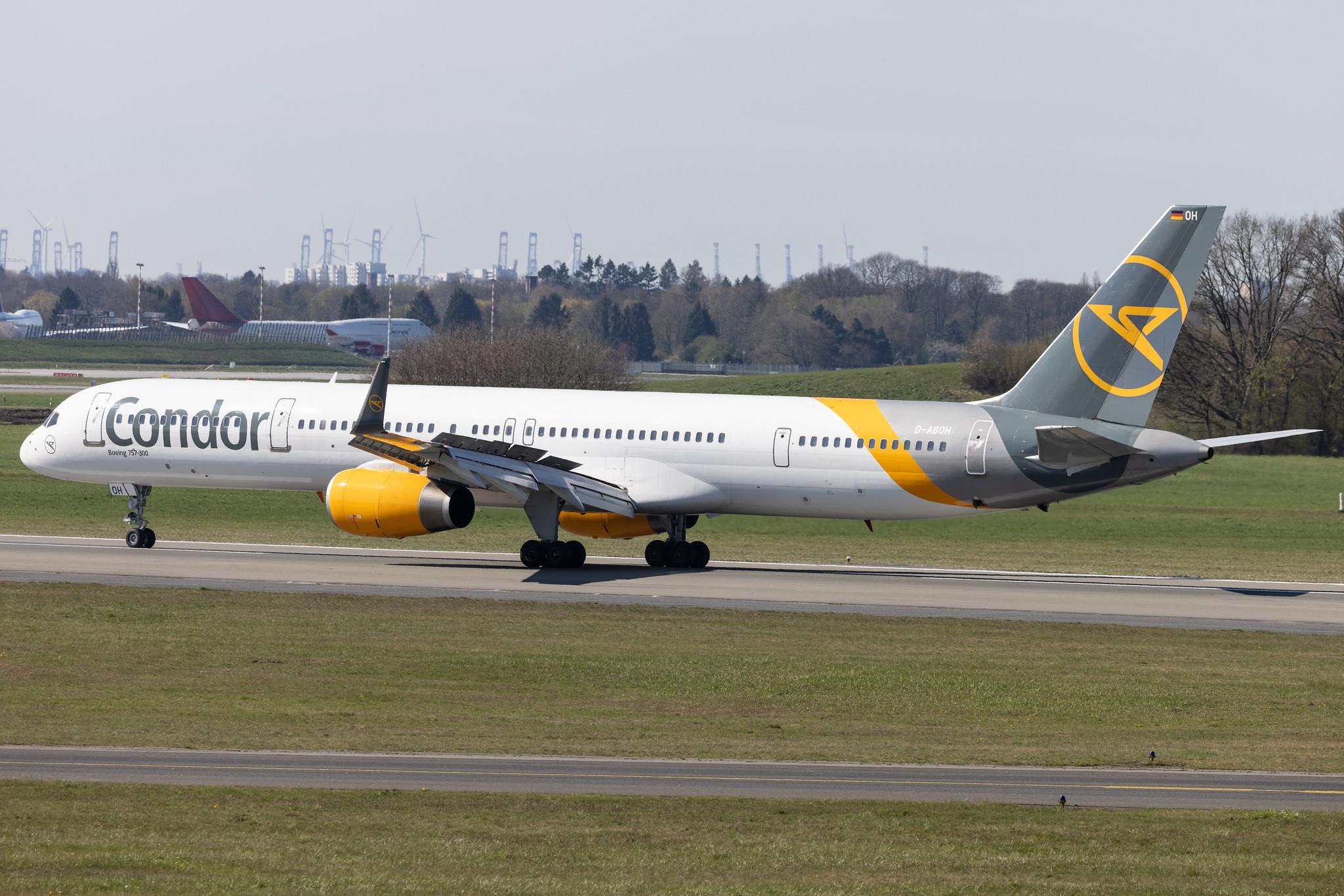 Hamburg Airport: Condor (DE / CFG) |  Boeing 757-330 B753 | D-ABOH | MSN 30030