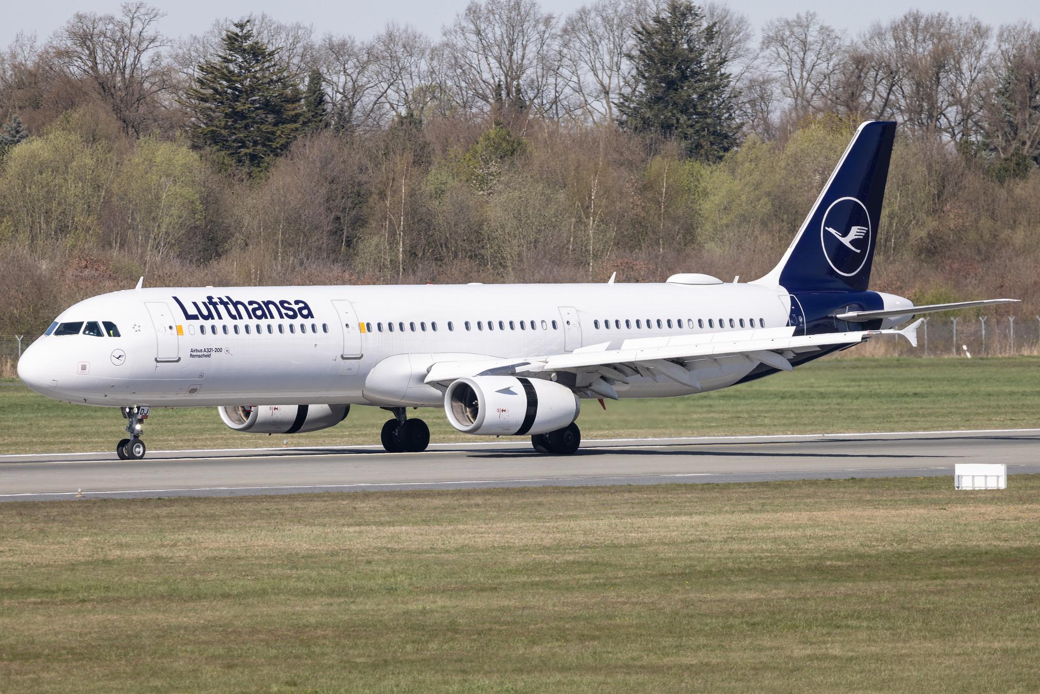 Hamburg Airport: Lufthansa (LH / DLH) |  Airbus A321-231 A321 | D-AIDJ | MSN 4792