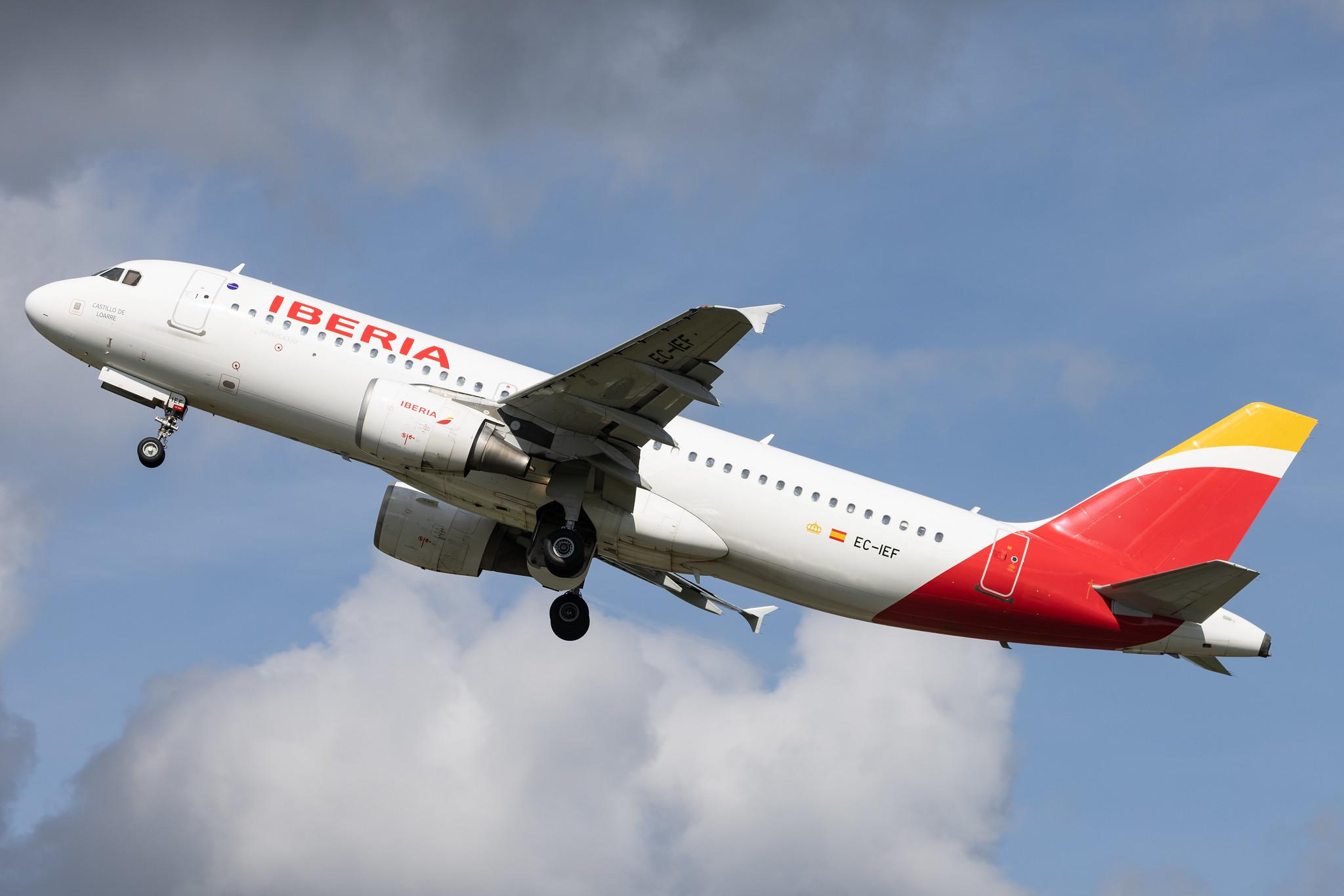 Hamburg Airport: Iberia (IB / IBE) |  Airbus A320-214 A320 | EC-IEF | MSN 1655