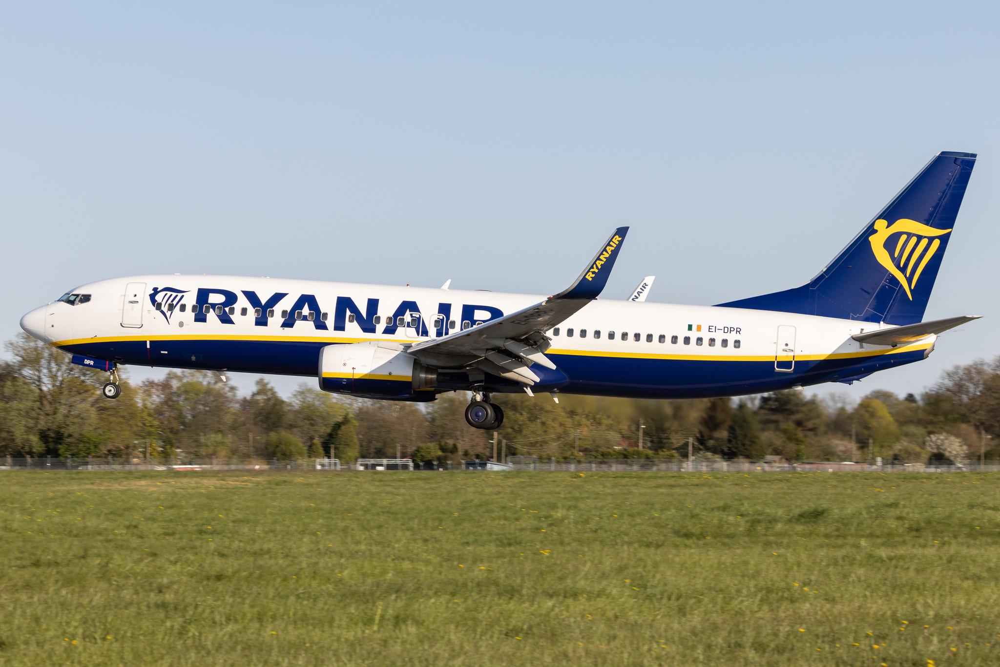 Hamburg Airport: Ryanair (FR / RYR) |  Boeing 737-8AS B738 | EI-DPR | MSN 33614