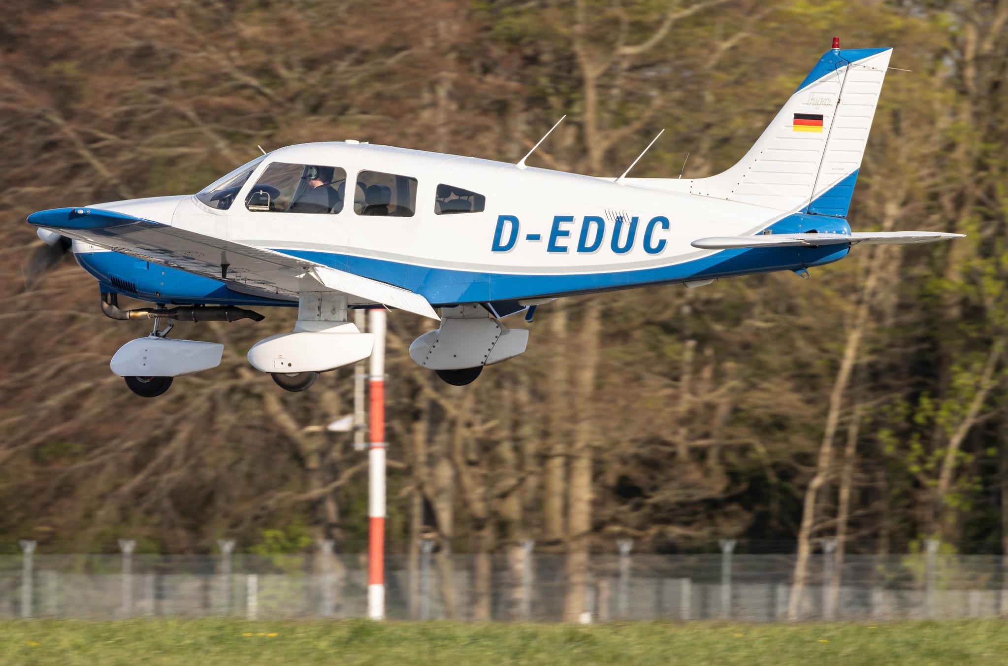 Hamburg Airport: Private owner |  Piper PA28-181 Archer II P28A | D-EDUC | MSN 2890170