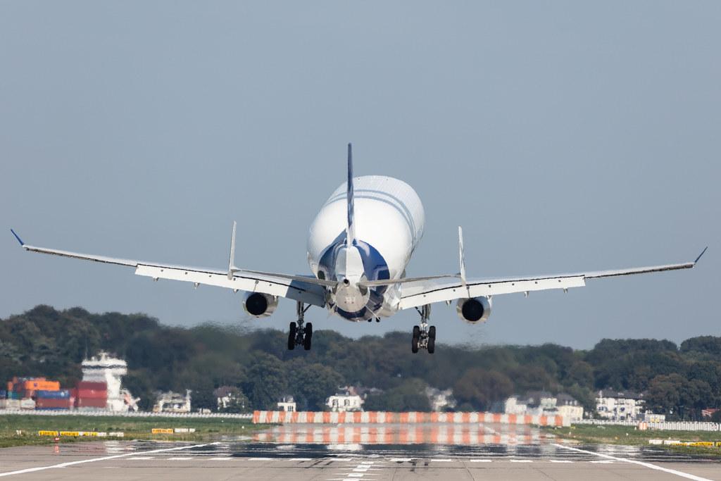 Hamburg Finkenwerder: Airbus Transport International (4Y / BGA) |  Airbus A330-743L Beluga XL A337 | F-GXLH | MSN 1853