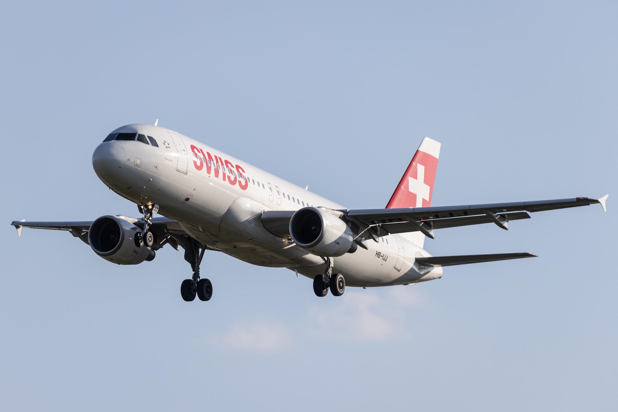 Hamburg Airport: Swiss (LX / SWR) |  Airbus A320-214 A320 | HB-IJJ | MSN 0585