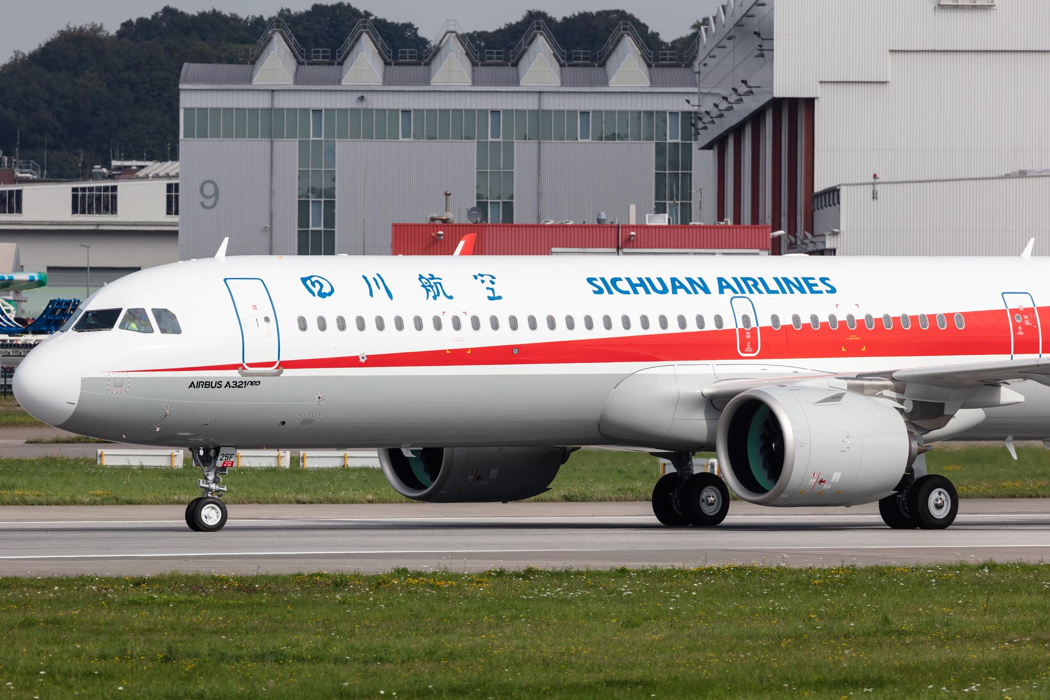 Hamburg Finkenwerder: Sichuan Airlines (3U / CSC) |  Airbus A321-271NX A21N | D-AYAY (B-325F) | MSN 10435