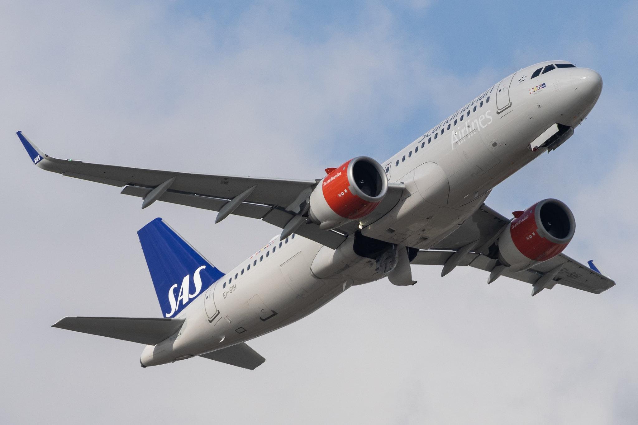London Heathrow: SAS (SK / SAS) | Operator: SAS Ireland |  Airbus A320-251N A20N | EI-SIH | MSN 8551