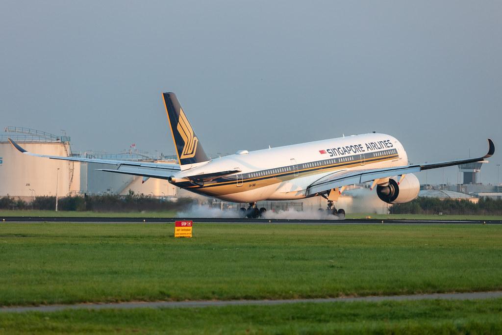 Amsterdam Schiphol: Singapore Airlines (SQ / SIA) |  Airbus A350-941 A359 | 9V-SMD | MSN 037