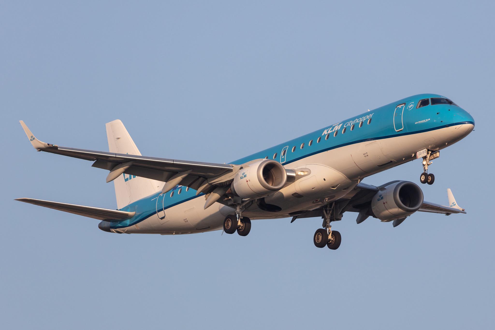 Amsterdam Schiphol: KLM (KL / KLM) | Operator: KLM Cityhopper |  Embraer E190STD E190 | PH-EZG | MSN 19000315