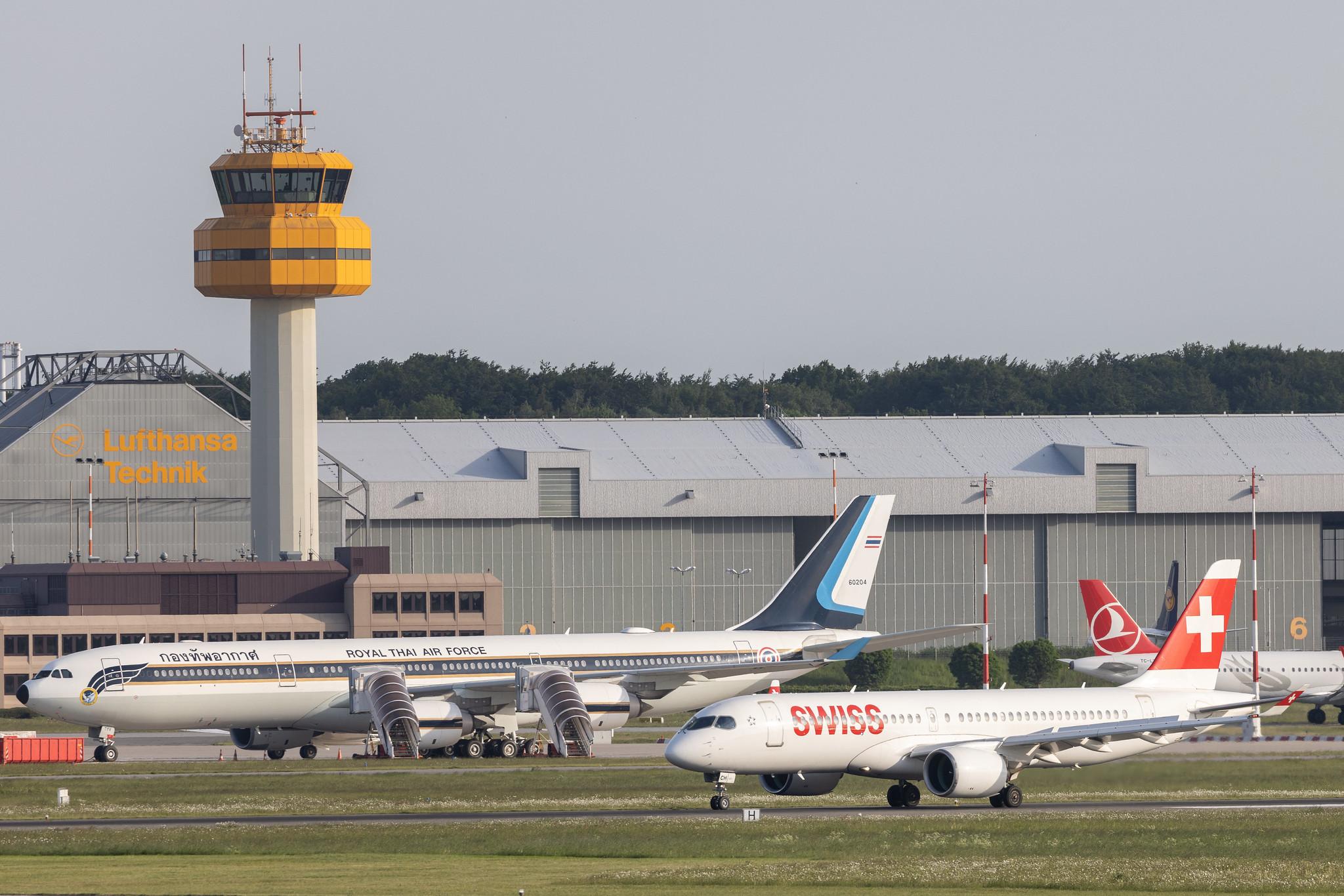 Hamburg Airport: Swiss (LX / SWR) |   Airbus A220-300 BCS3 | HB-JCH | MSN 55021
