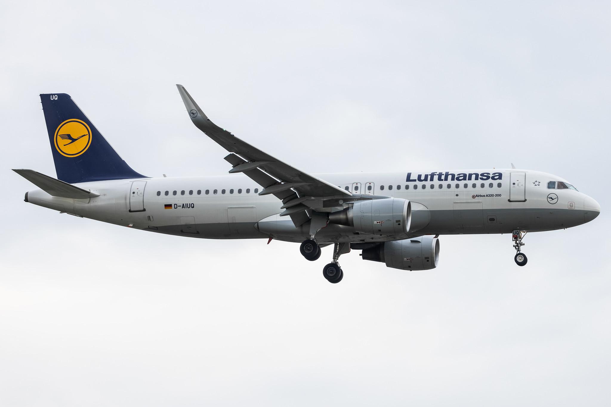 Hamburg Airport: Lufthansa (LH / DLH) |  Airbus A320-214 A320 | D-AIUQ | MSN 6947