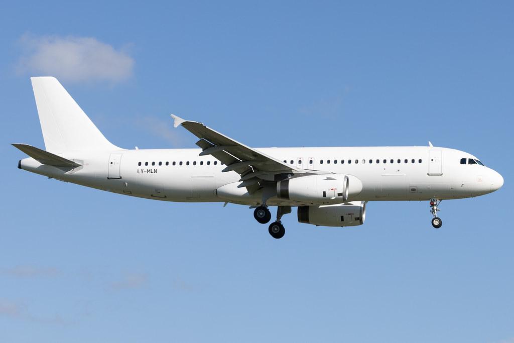 Hamburg Airport: Eurowings (EW / EWG) | Operator: Avion Express |  Airbus A320-232 A320 | LY-MLN | MSN 3741