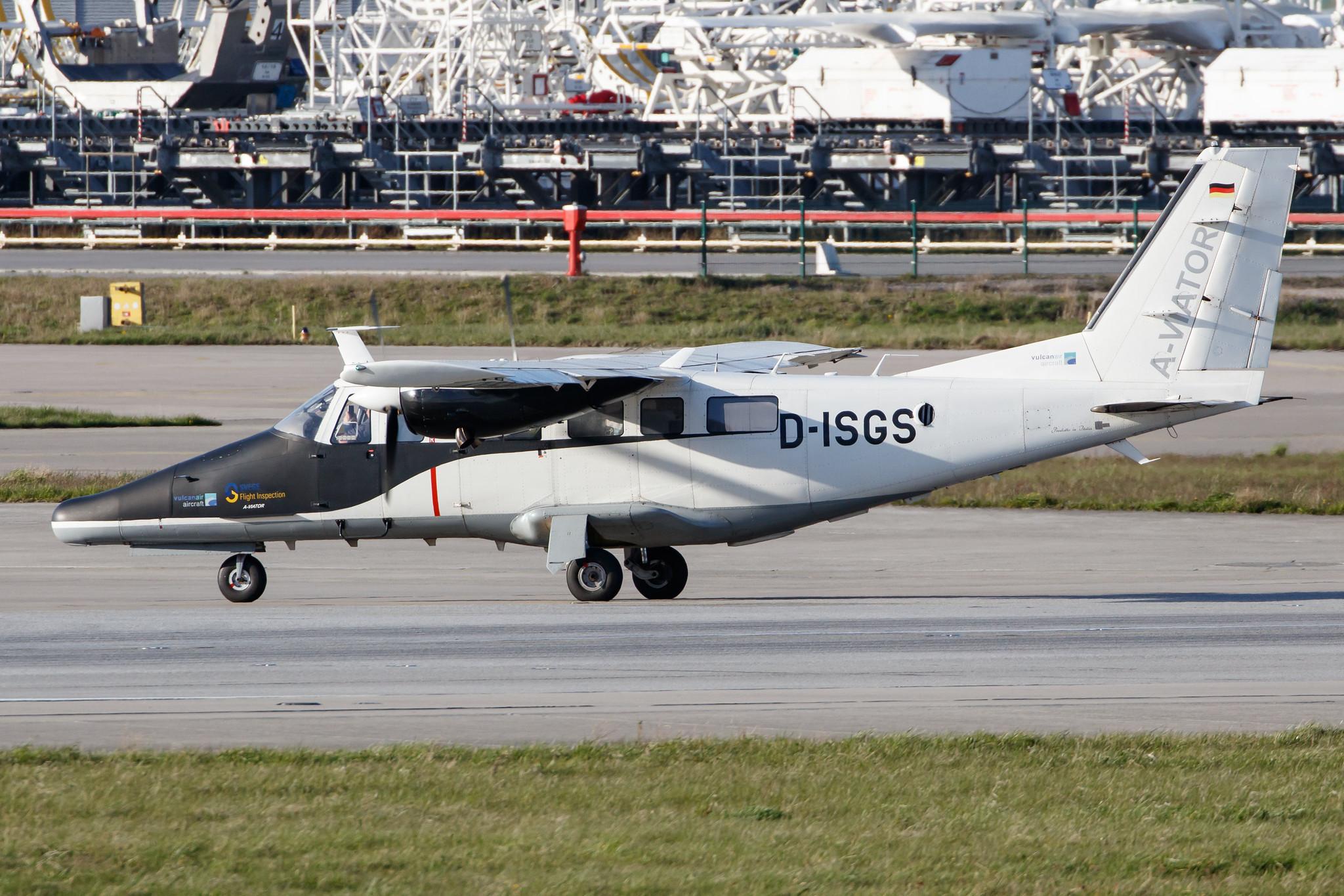 Hamburg Finkenwerder: Private owner |  Partenavia AP-68TP-600 Viator VTOR | D-ISGS | MSN 9010