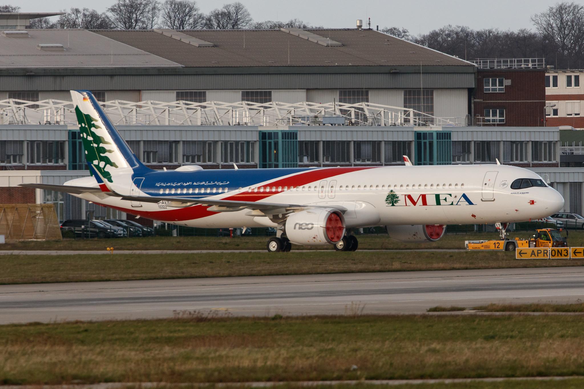Hamburg Finkenwerder: MEA (ME / MEA) |  Airbus A321-271NX A21N | D-AVXP (T7-ME9) | MSN 10322
