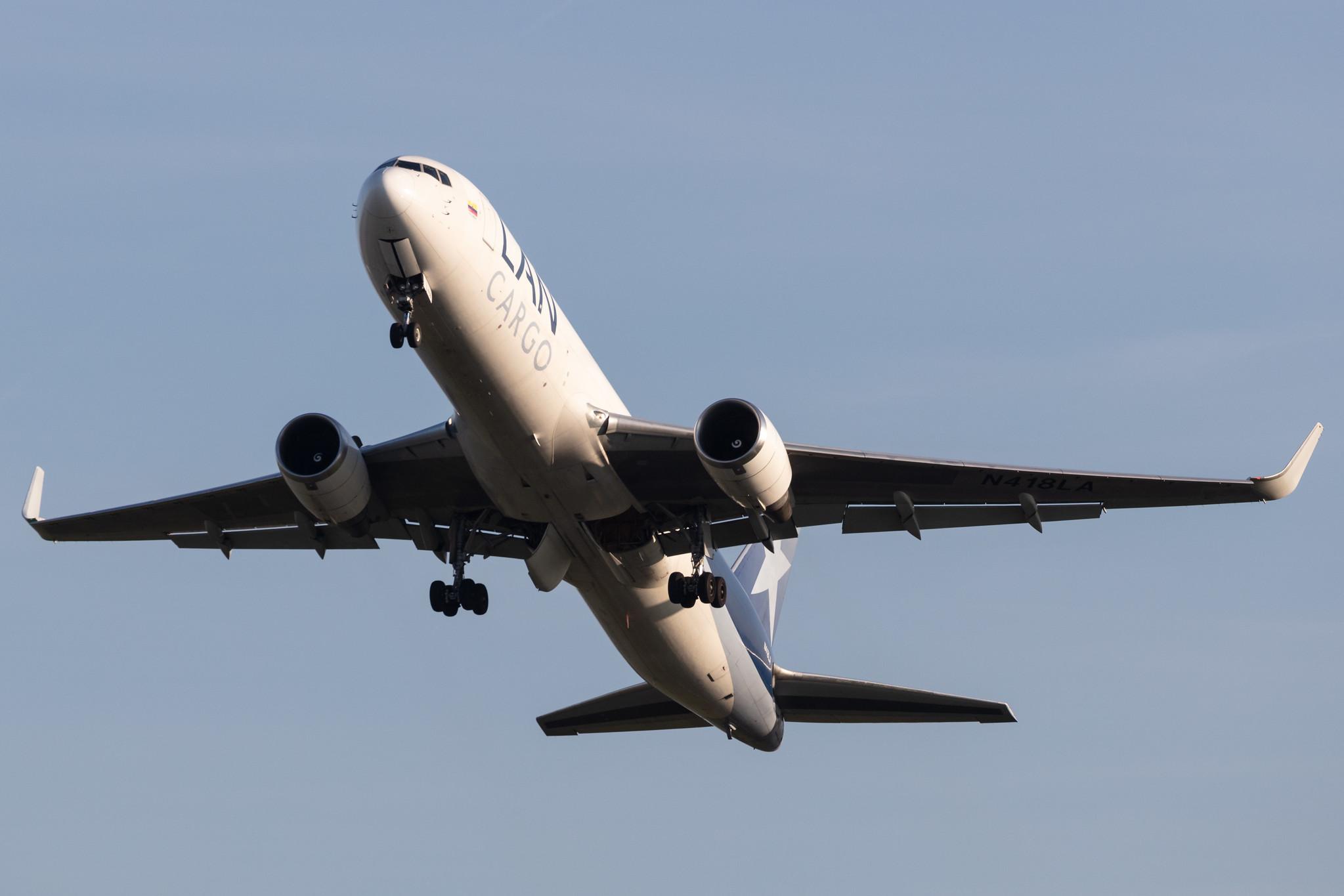 Amsterdam Schiphol: LATAM Cargo (UC / LCO) | Operator: LATAM Cargo Colombia |  Boeing 767-316F(ER) B763 | N418LA | MSN 34246