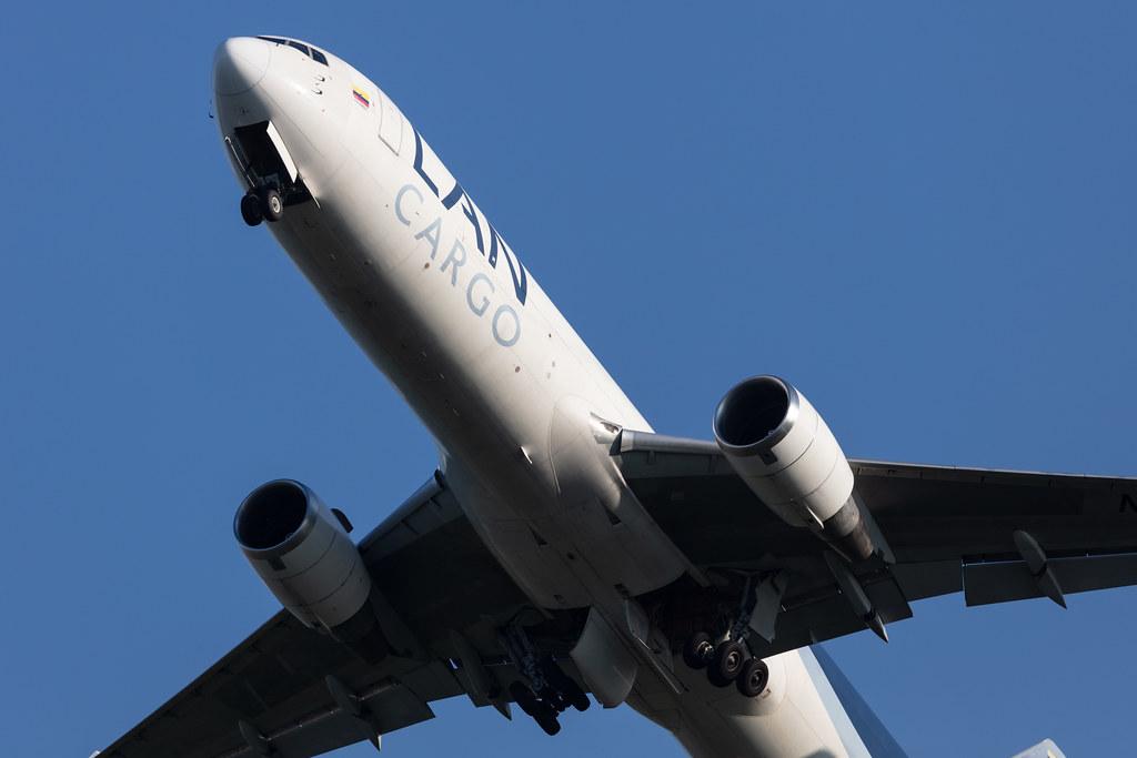 Amsterdam Schiphol: LATAM Cargo (UC / LCO) | Operator: LATAM Cargo Colombia |  Boeing 767-316F(ER) B763 | N418LA | MSN 34246