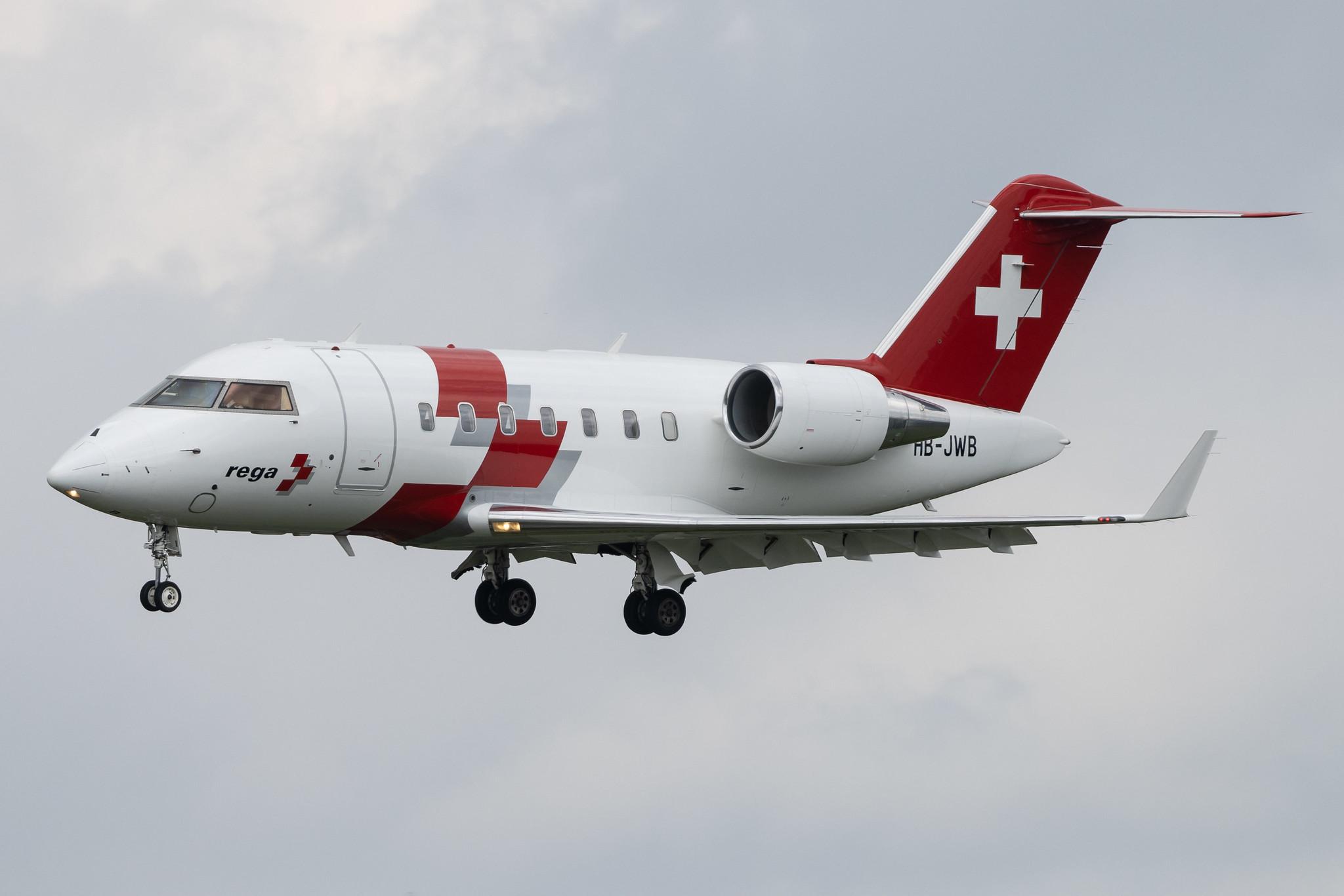 Hamburg Airport: Rega - Swiss Air Ambulance (/ SAZ) | Operator: Swiss Air-Ambulance |  Bombardier Challenger 650 CL60 | HB-JWB | MSN 6105