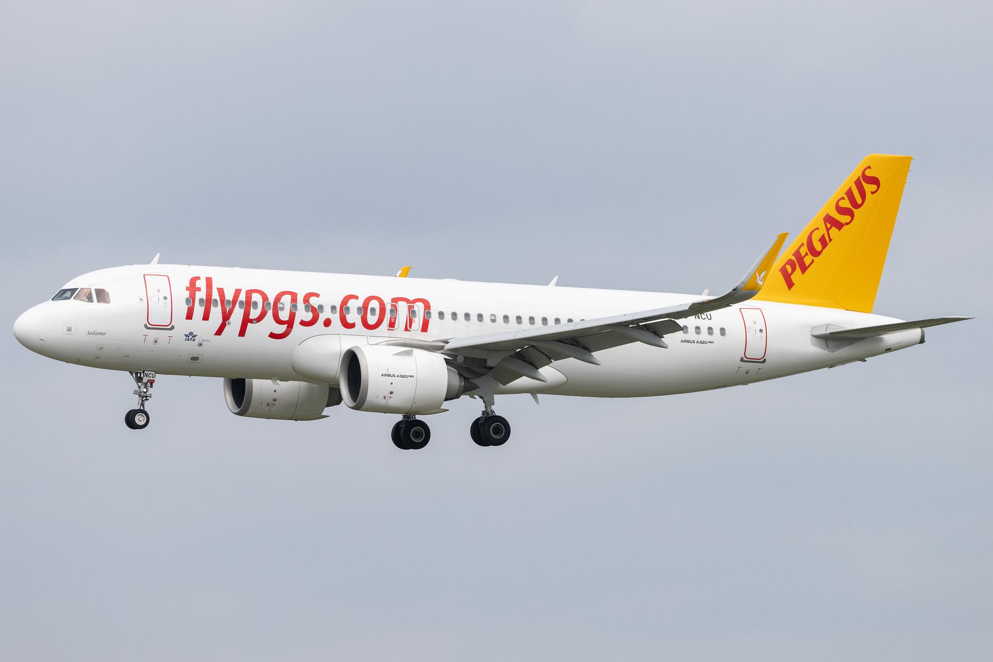 Hamburg Airport: Pegasus (PC / PGT) |  Airbus A320-251N A20N | TC-NCU | MSN 10404