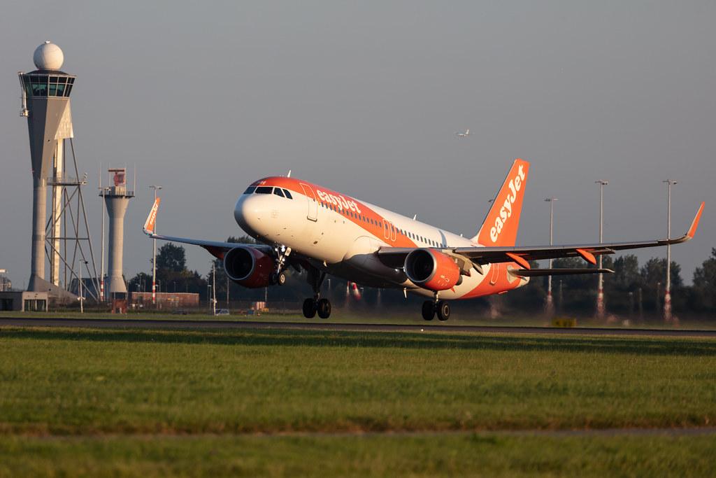 Amsterdam Schiphol: easyJet (U2 / EZY) | Operator: easyJet Europe |  Airbus A320-214 A320 | OE-INH | MSN 7904
