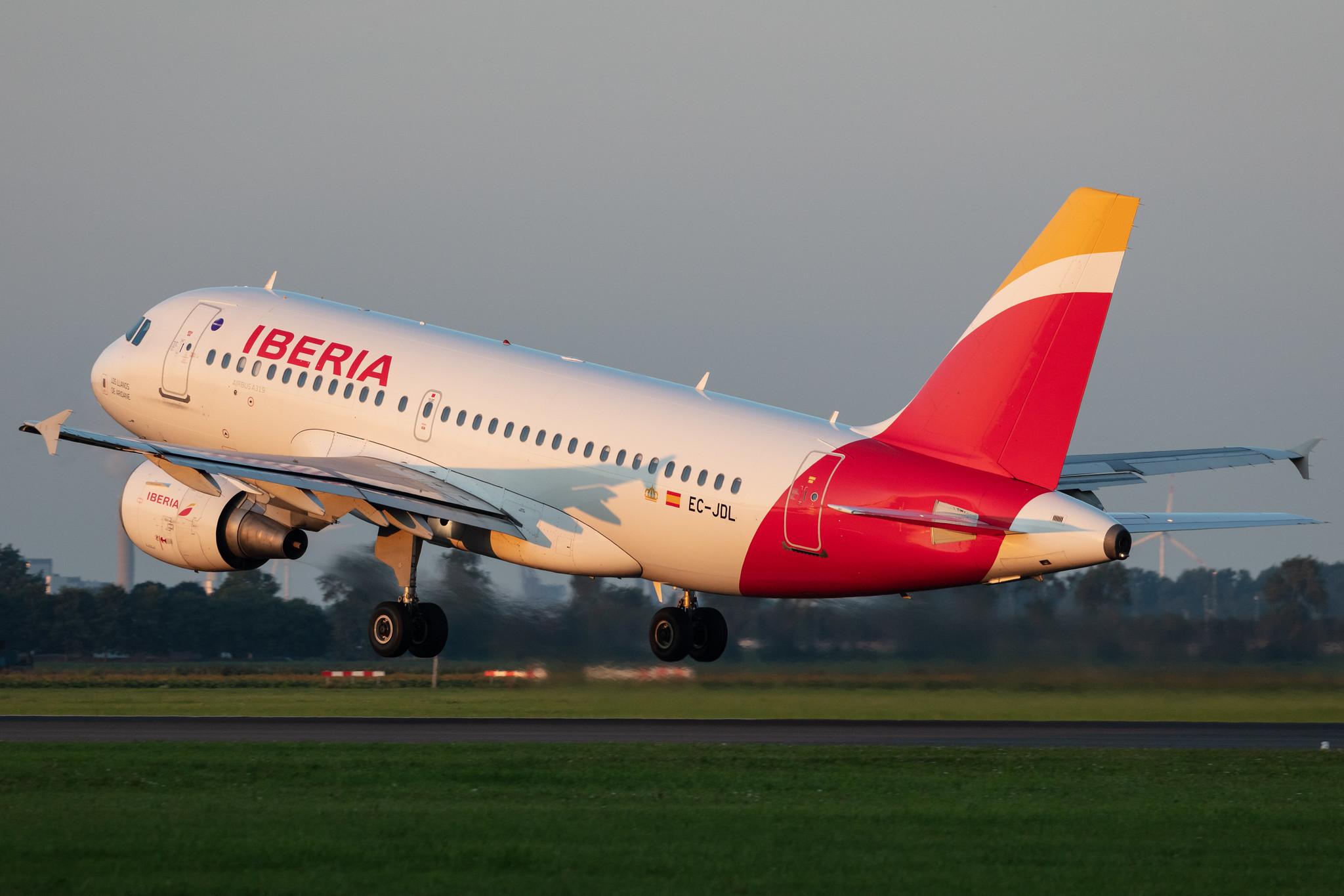 Amsterdam Schiphol: Iberia (IB / IBE) |  Airbus A319-111 A319 | EC-JDL | MSN 2365