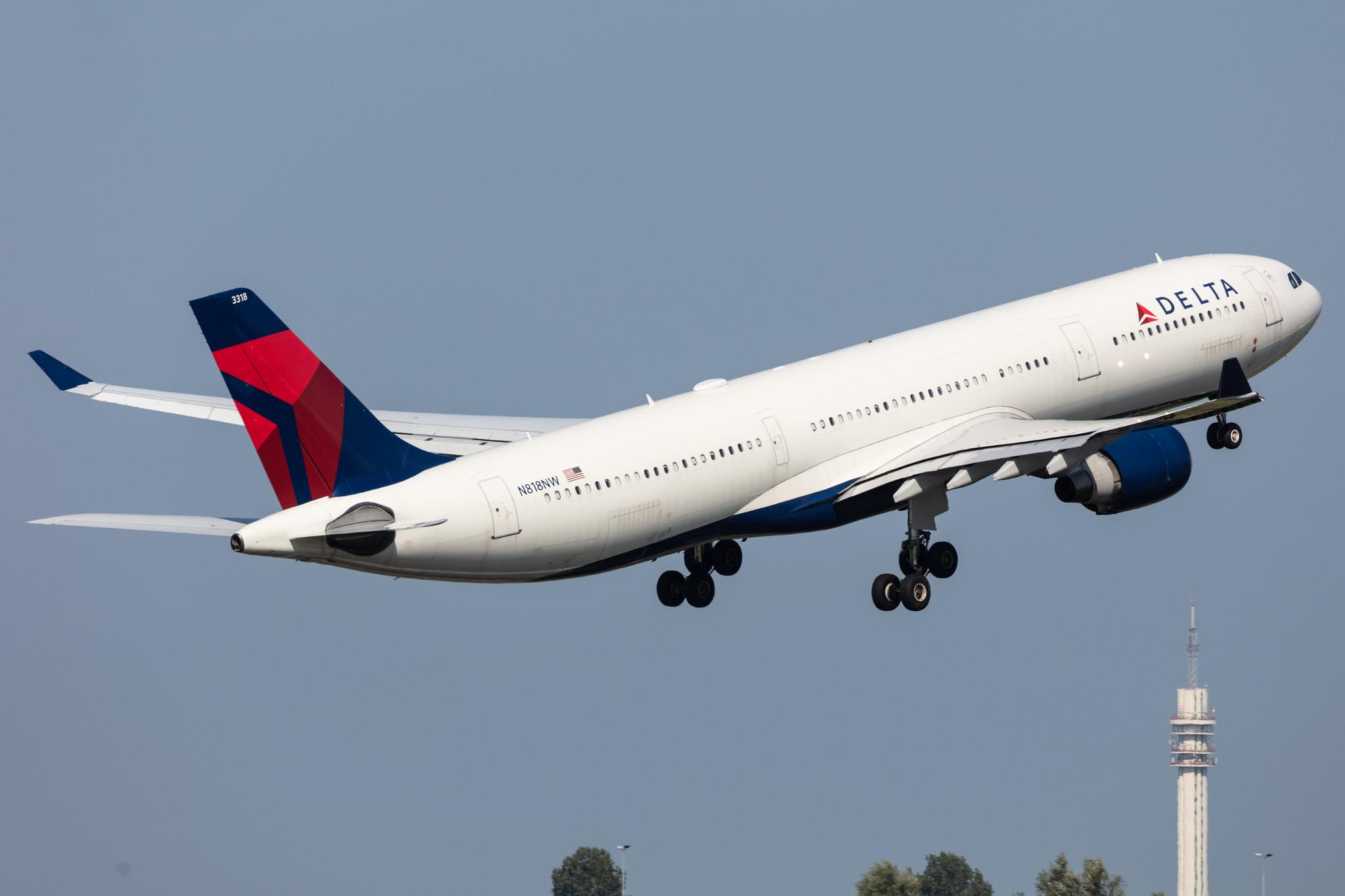 Amsterdam Schiphol: Delta Air Lines (DL / DAL) |  Airbus A330-323 A333 | N818NW | MSN 0857