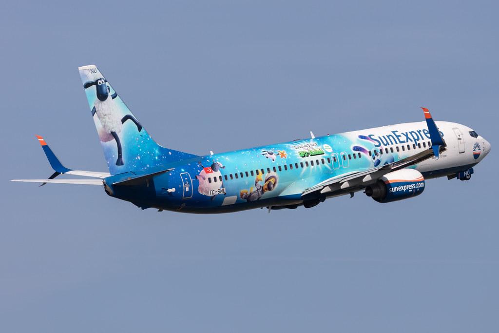 Amsterdam Schiphol: SunExpress (XQ / SXS) |  Livery: Shaun das Schaf - UFO-Alarm Livery |  Boeing 737-8HC B738 | TC-SNU | MSN 40756