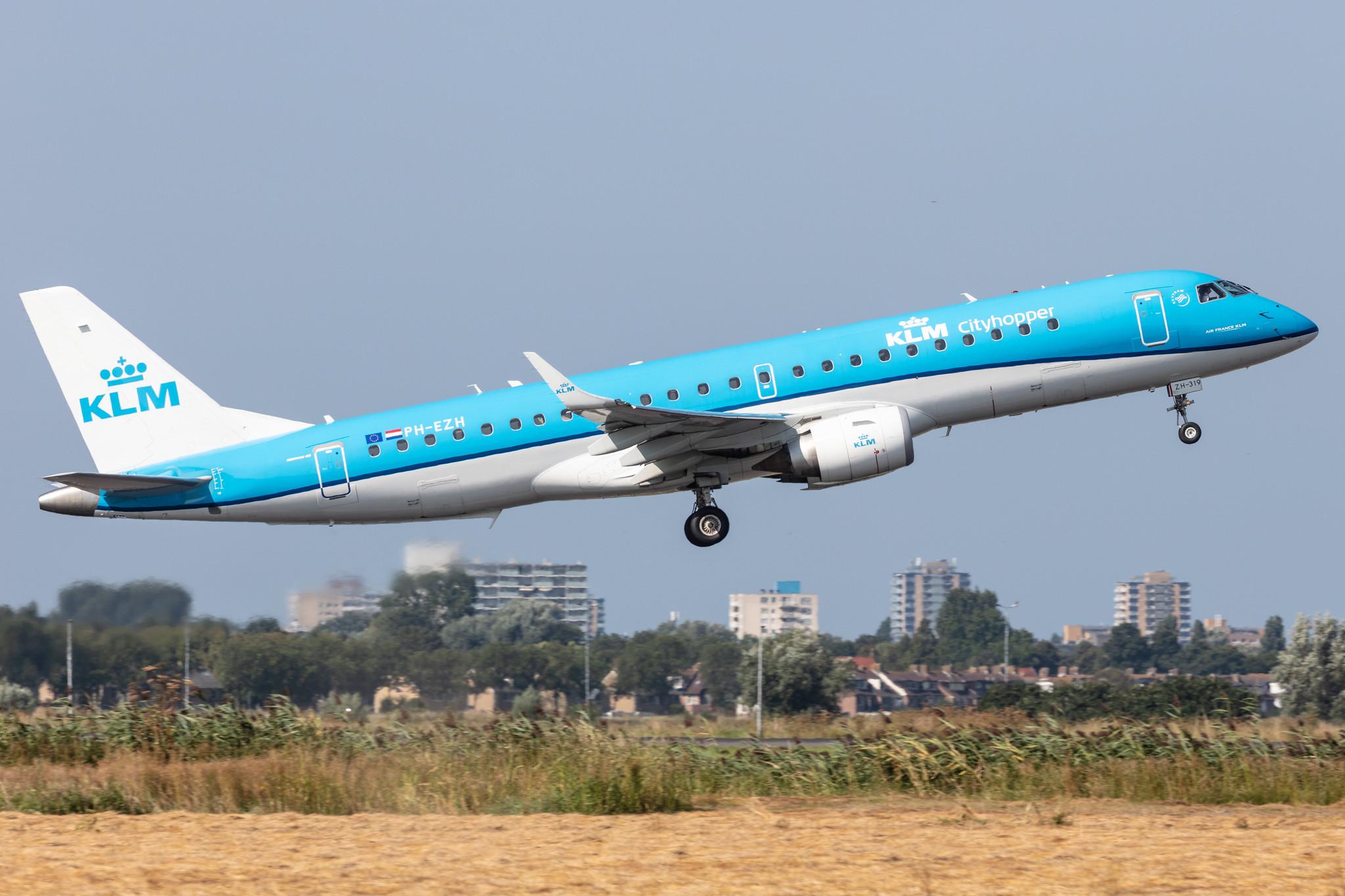 Amsterdam Schiphol: KLM (KL / KLM) | Operator: KLM Cityhopper |  Embraer E190STD E190 | PH-EZH | MSN 19000319