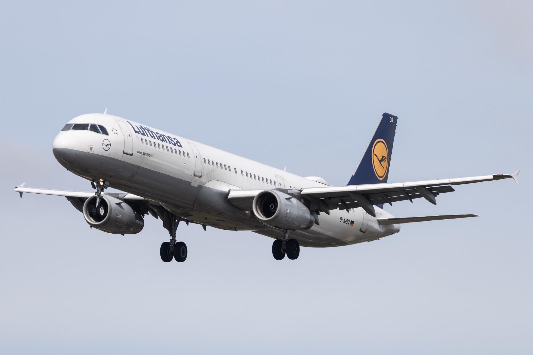 Hamburg Airport: Lufthansa (LH / DLH) |  Airbus A321-231 A321 | D-AIDQ | MSN 5028