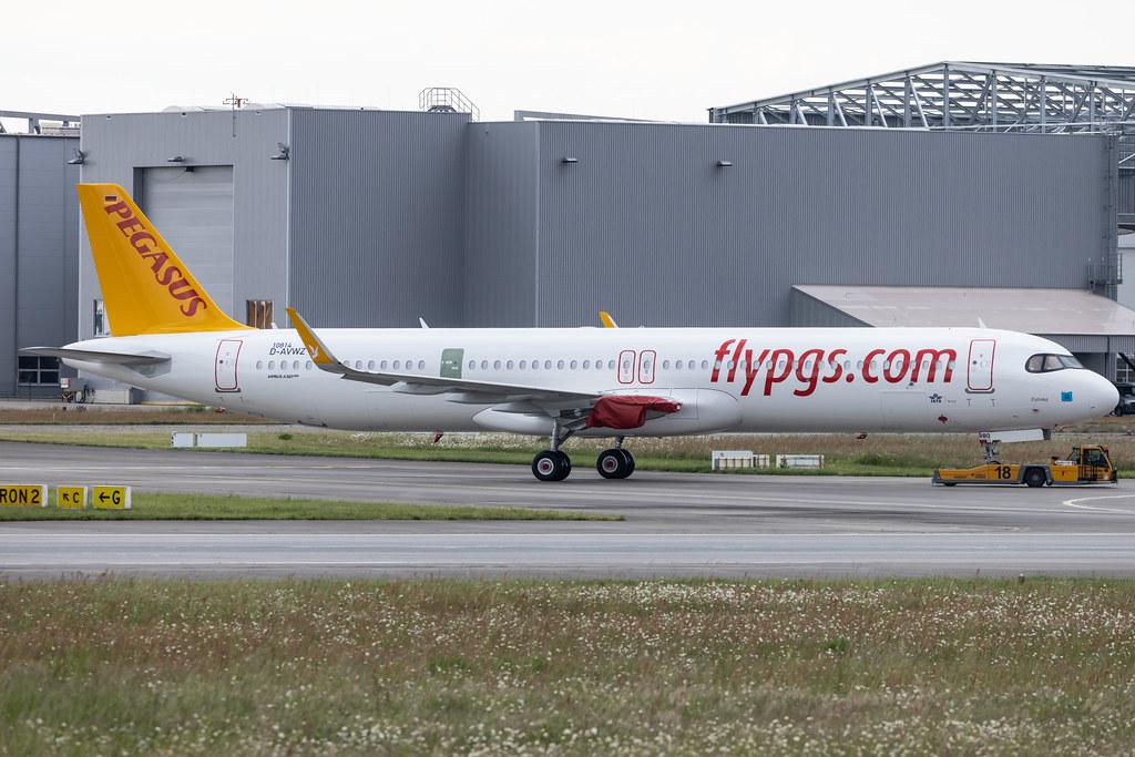 Hamburg Finkenwerder: Pegasus (PC / PGT) |  Airbus A321-251NX A21N | D-AVWZ (TC-RBO) | MSN 10814