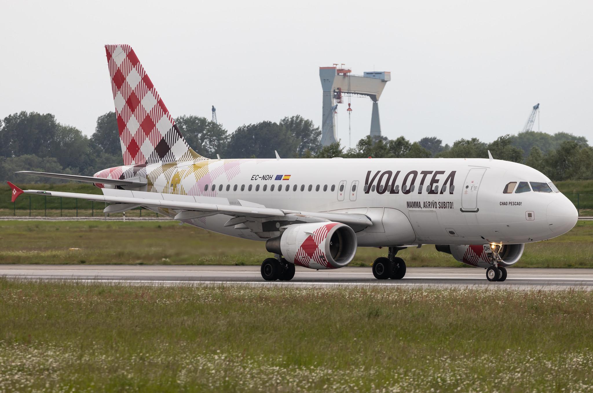 Hamburg Finkenwerder: Volotea (V7 / VOE) |  Airbus A319-111 A319 | EC-NDH | MSN 03403