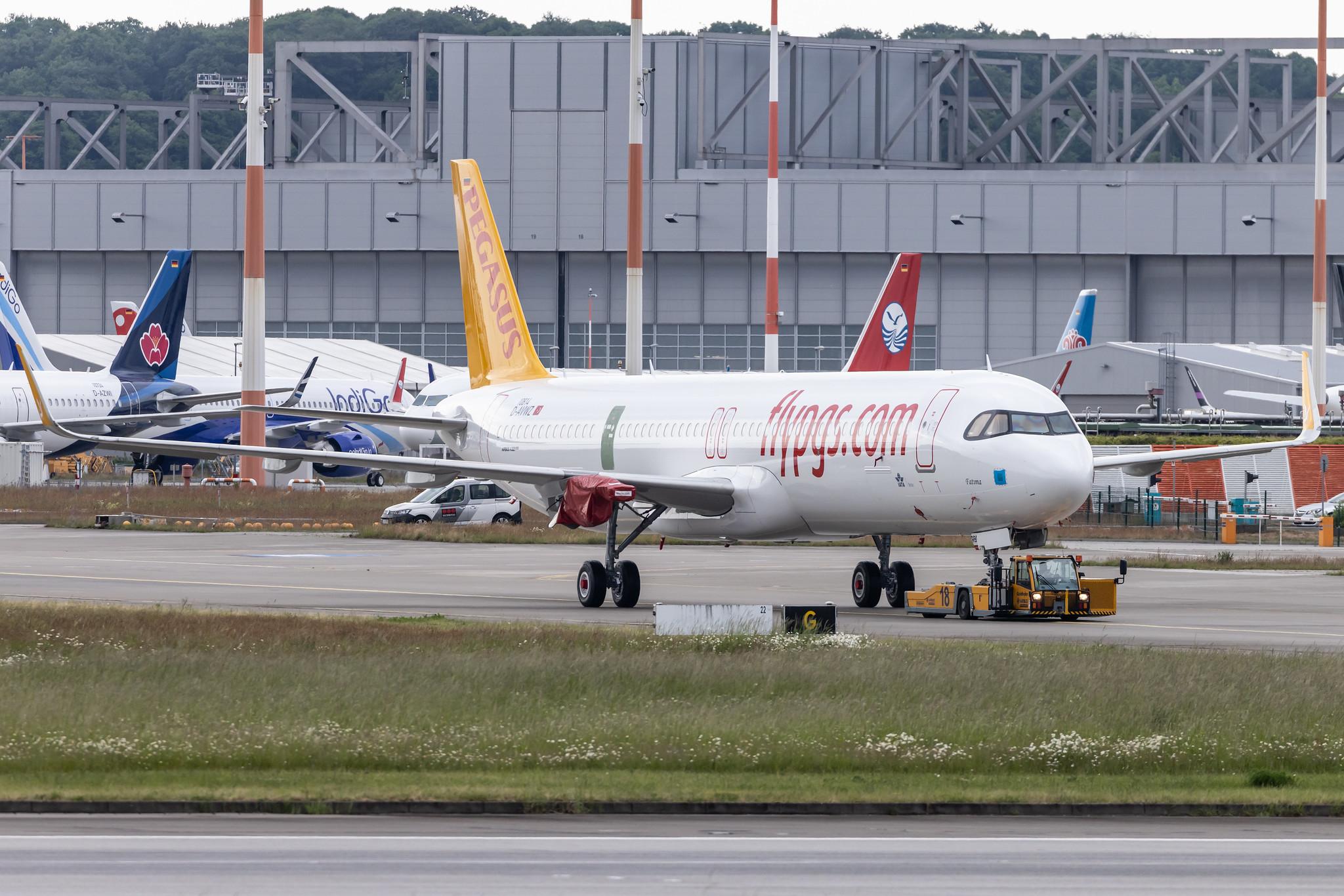 Hamburg Finkenwerder: Pegasus (PC / PGT) |  Airbus A321-251NX A21N | D-AVWZ (TC-RBO) | MSN 10814