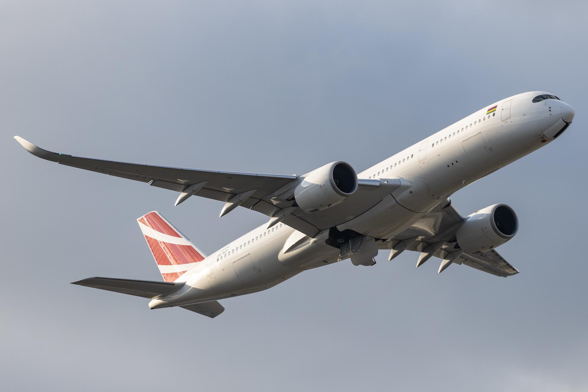 London Heathrow: Air Mauritius (MK / MAU) |  Airbus A350-941 A359 | 3B-NCF | MSN 365
