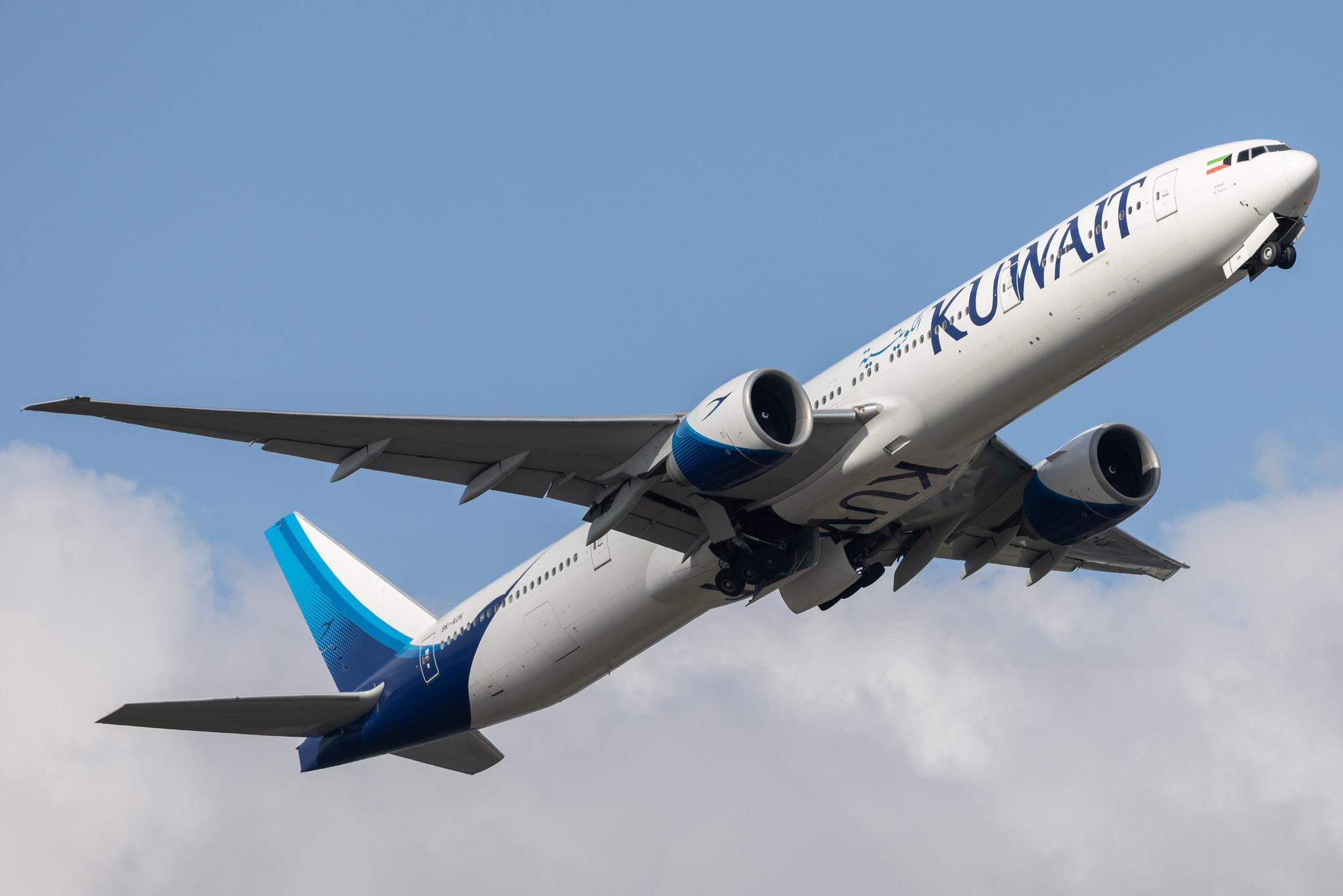 London Heathrow: Kuwait Airways (KU / KAC) |  Boeing 777-369(ER) B77W | 9K-AOK | MSN 62568