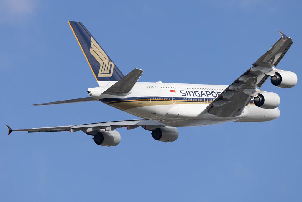 London Heathrow: Singapore Airlines (SQ / SIA) |  Airbus A380-841 A388 | 9V-SKW | MSN 251