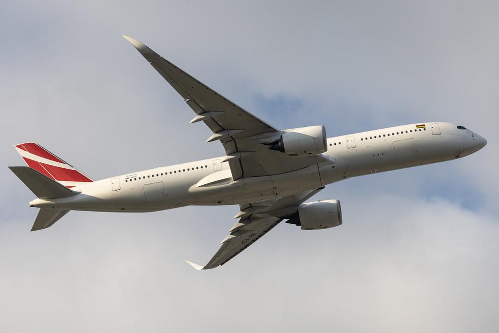 London Heathrow: Air Mauritius (MK / MAU) |  Airbus A350-941 A359 | 3B-NCF | MSN 365
