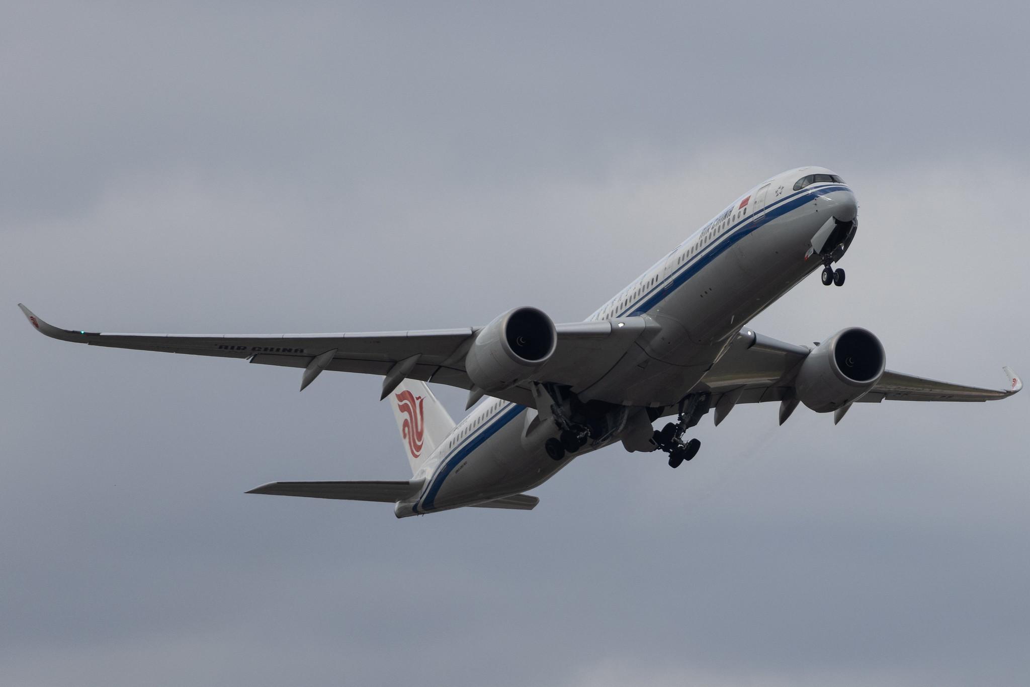 London Heathrow: Air China (CA / CCA) |  Airbus A350-941 A359 | B-322Z | MSN 481