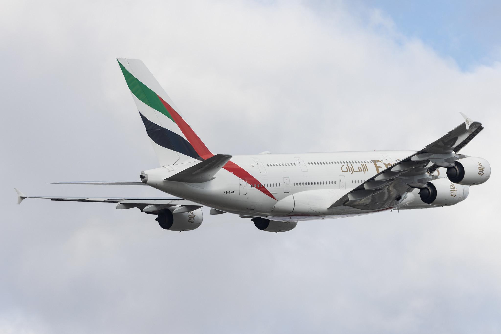 London Heathrow: Emirates (EK / UAE) |  Airbus A380-842 A388 | A6-EVM | MSN 264