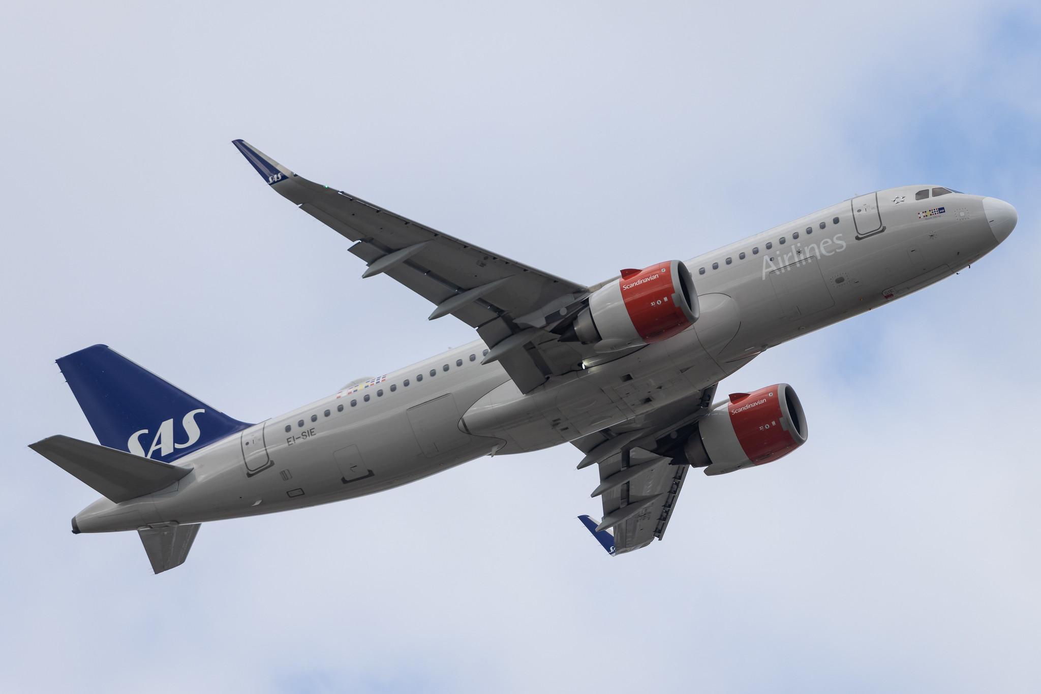 London Heathrow: SAS (SK / SAS) | Operator: SAS Connect |  Airbus A320-251N A20N | EI-SIE | MSN 8058