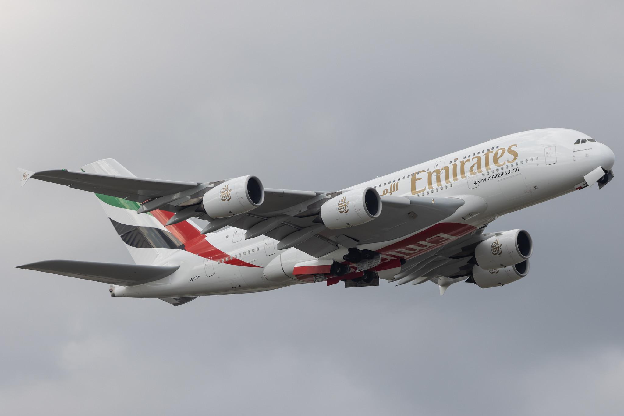 London Heathrow: Emirates (EK / UAE) |  Airbus A380-842 A388 | A6-EVM | MSN 264