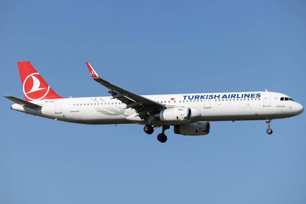 Hamburg Airport: Turkish Airlines (TK / THY) | Airbus A321-231 A321 | TC-JTJ | MSN 7139