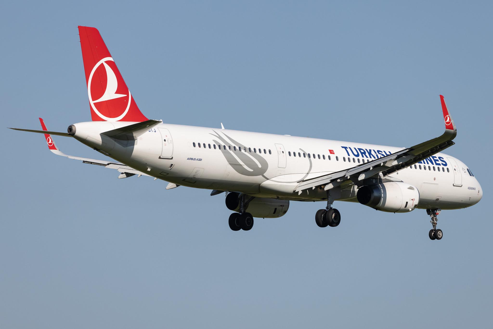 Hamburg Airport: Turkish Airlines (TK / THY) | Airbus A321-231 A321 | TC-JTJ | MSN 7139