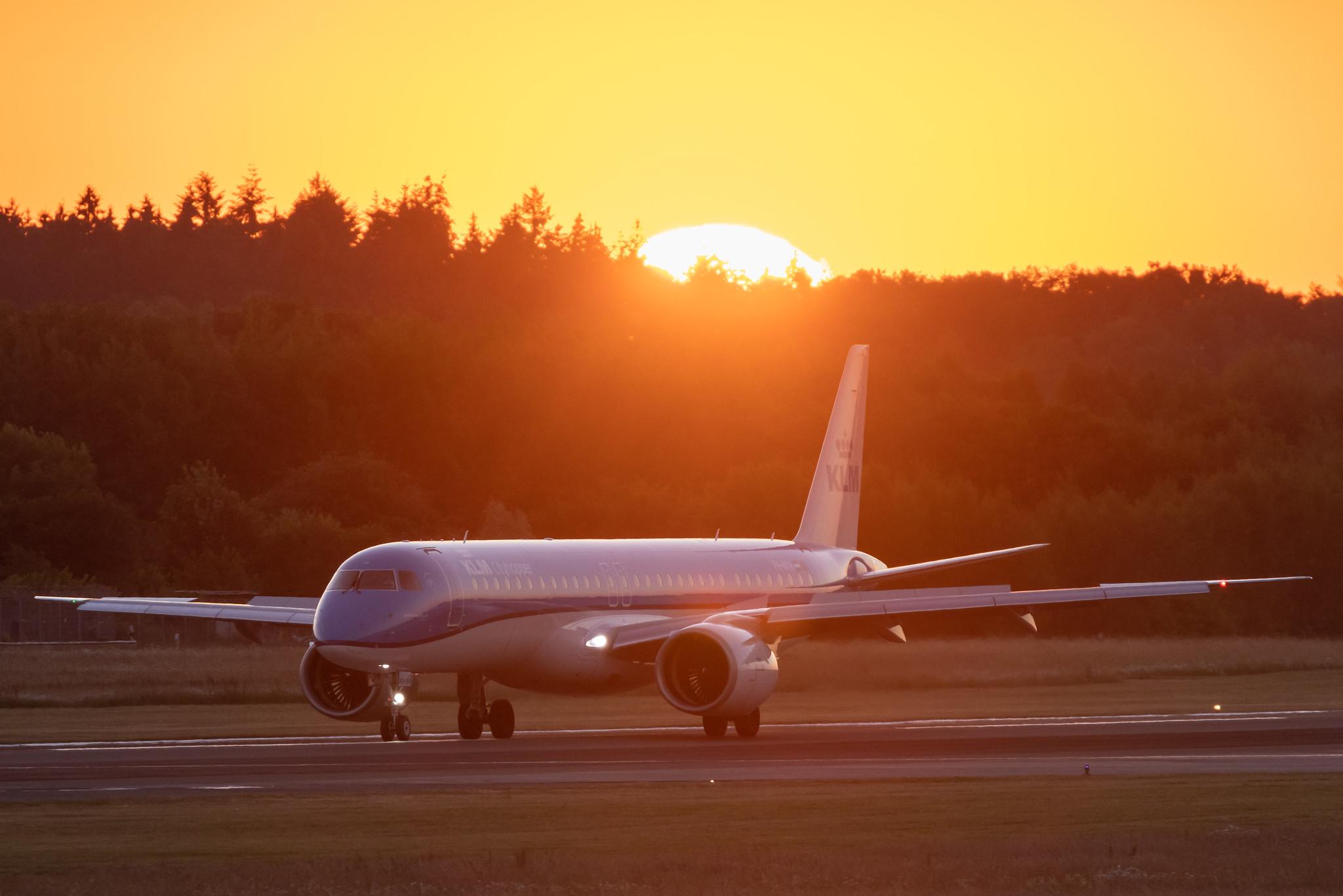 Hamburg Airport: KLM (KL / KLM) | Operator: KLM Cityhopper | Embraer E195-E2 E295 | PH-NXK | MSN 19020066